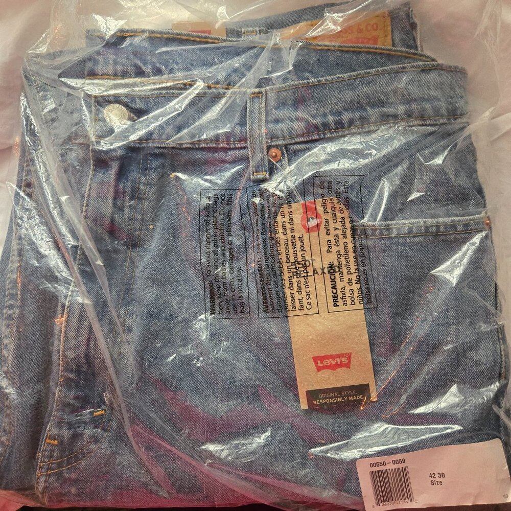 Men's Levi Jeans 550 Relaxed Fit - Picture 1 of 1